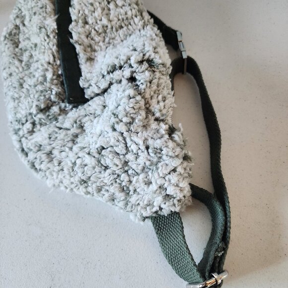 Free People Faux Fur Sling Bag "NEW" - Picture 8 of 15